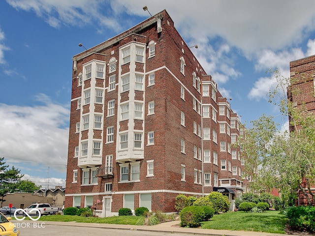 view of building exterior