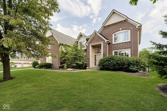 view of front of house featuring a front yard