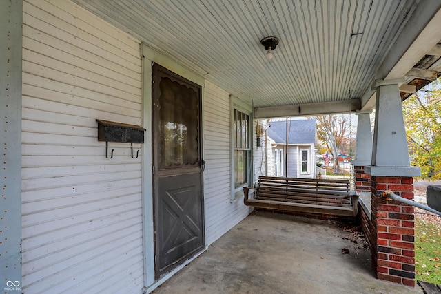 view of patio / terrace with covered porch