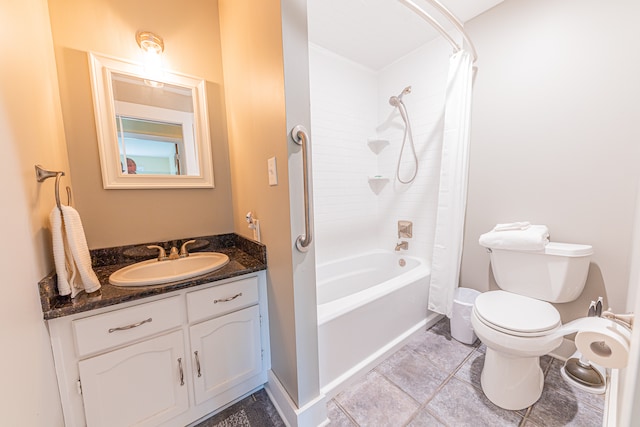 full bathroom featuring toilet, vanity, and shower / bath combo