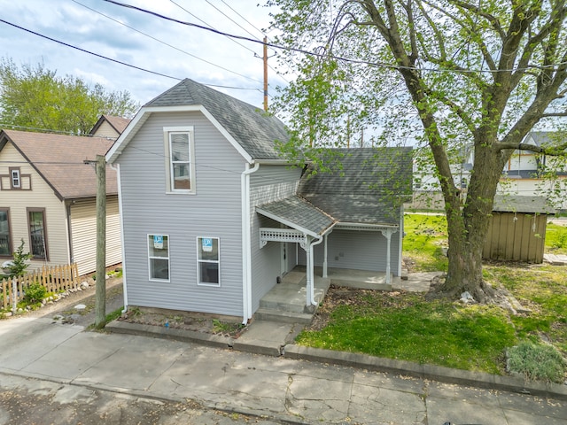 view of front of property