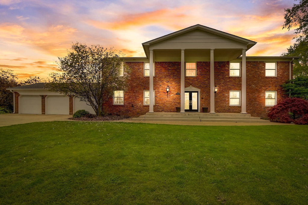 exterior space with a yard