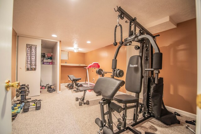 2925 Highwoods Dr, Indianapolis, IN 46222 - exercise room with carpet flooring, recessed lighting, and baseboards