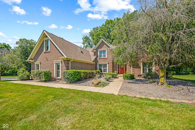 view of front of property with a front yard