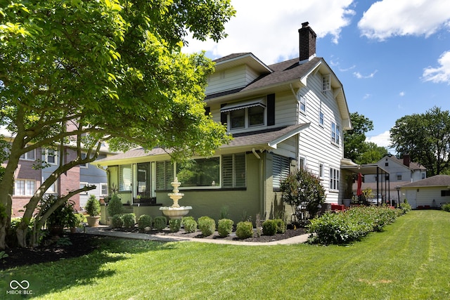 view of front of house featuring a front yard