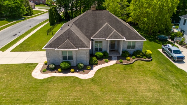 view of front of house with a front lawn