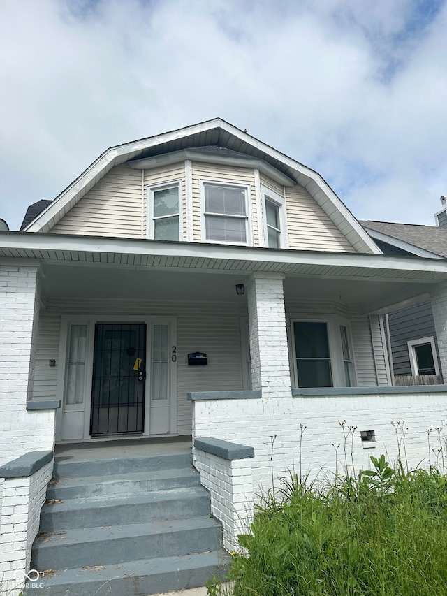 view of front facade with covered porch