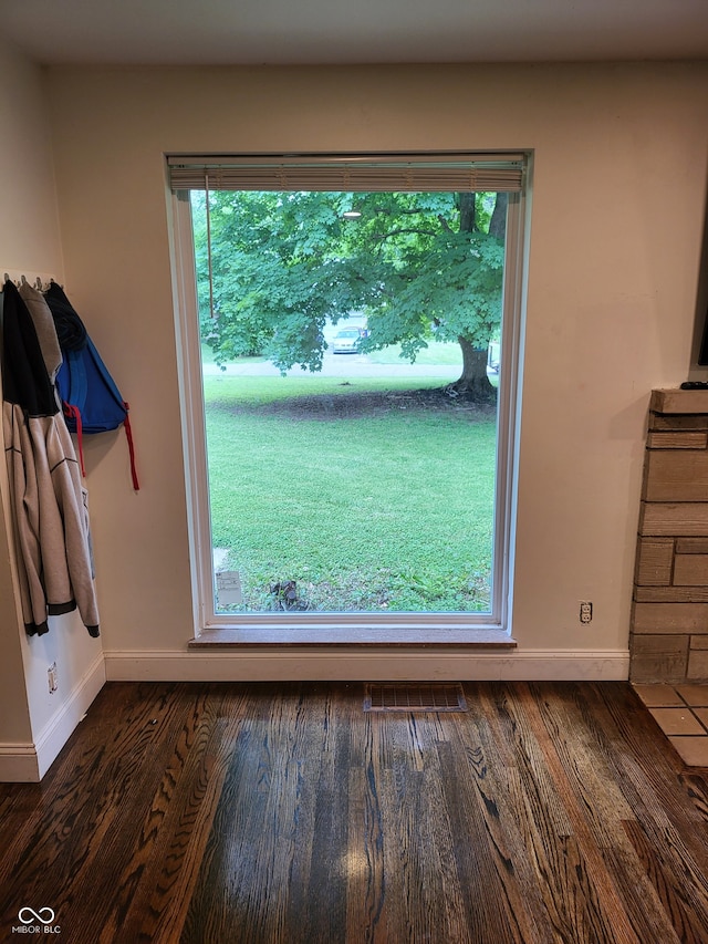 room details with hardwood / wood-style floors