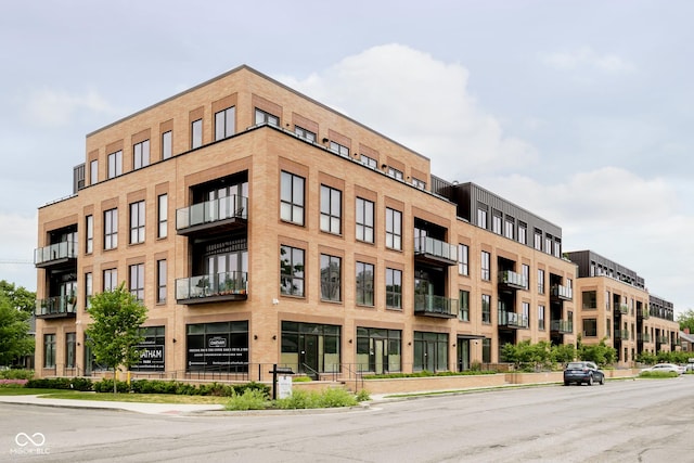 877 N E St Unit 104, Indianapolis, IN 46202 - photo 1