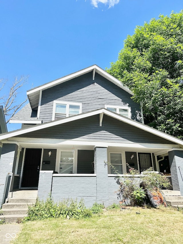 view of front of property featuring a porch