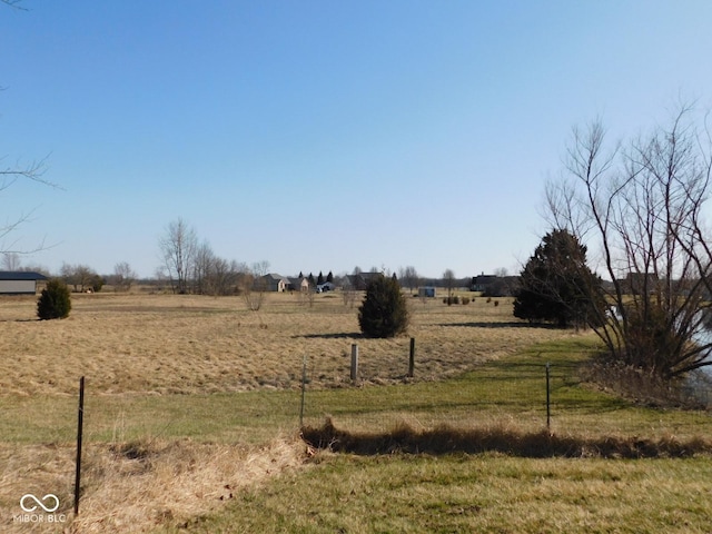 view of yard featuring a rural view