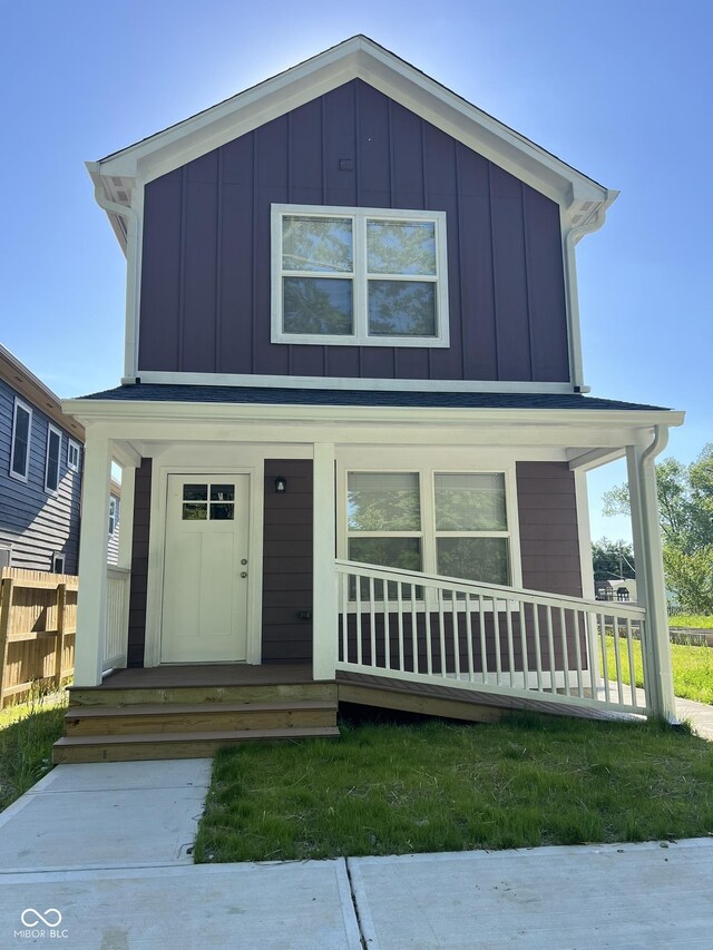 view of front facade with covered porch