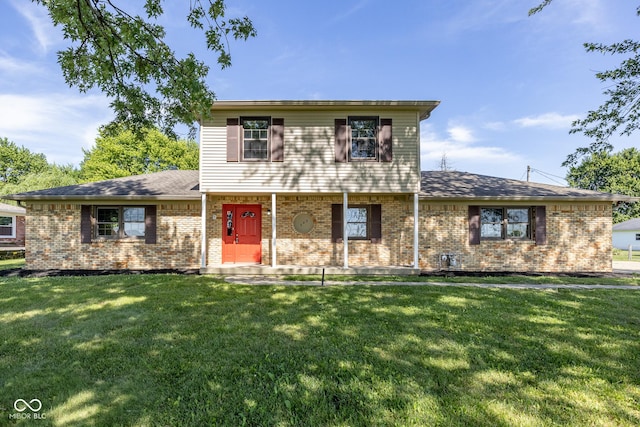 view of front of home with a front lawn