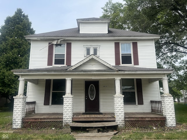 view of front of home featuring a porch