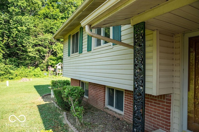10050 E State Road 250, Crothersville, IN 47229 - view of side of property featuring a yard