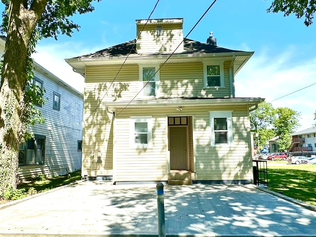 view of front facade