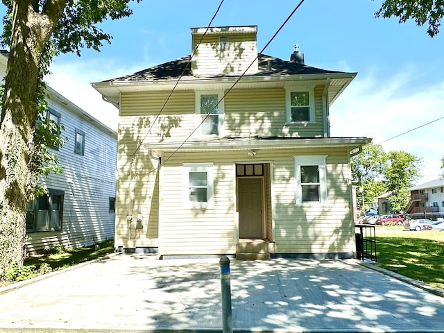 view of front of home featuring a patio