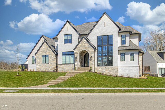 view of front facade with a front lawn