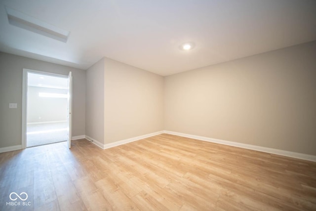 7936 Beaumont Green Pl, Indianapolis, IN 46250 - unfurnished room with light wood-type flooring