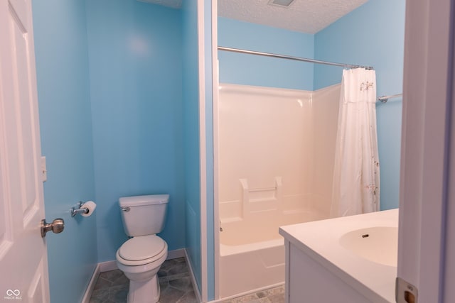 bathroom featuring shower / tub combo, baseboards, toilet, a textured ceiling, and vanity