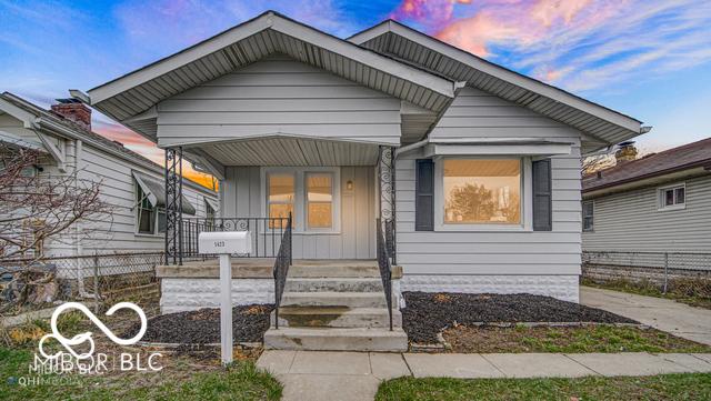 bungalow-style home with covered porch