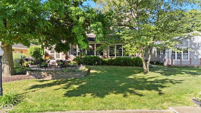 view of yard with a patio