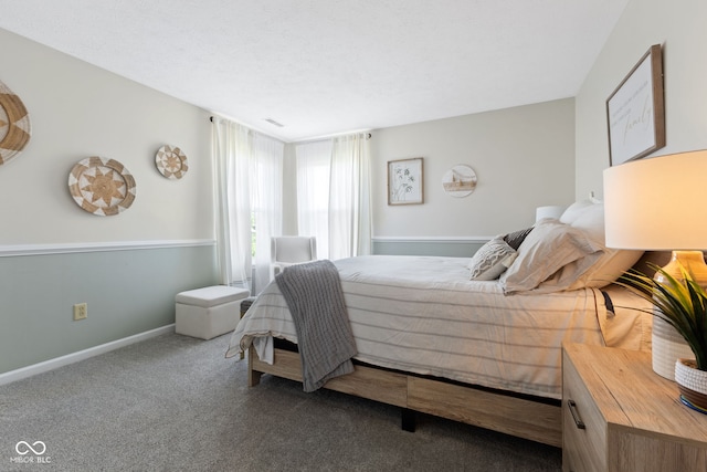 bedroom with carpet flooring