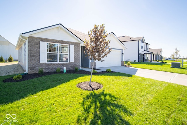 view of front facade featuring a garage and a front yard