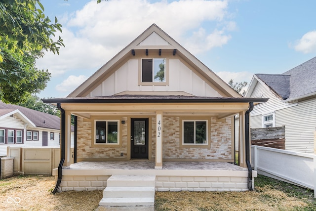 view of front of property featuring a porch