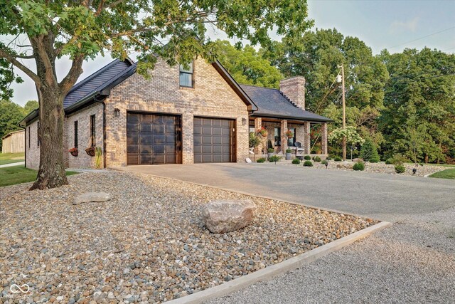 view of front facade with a garage