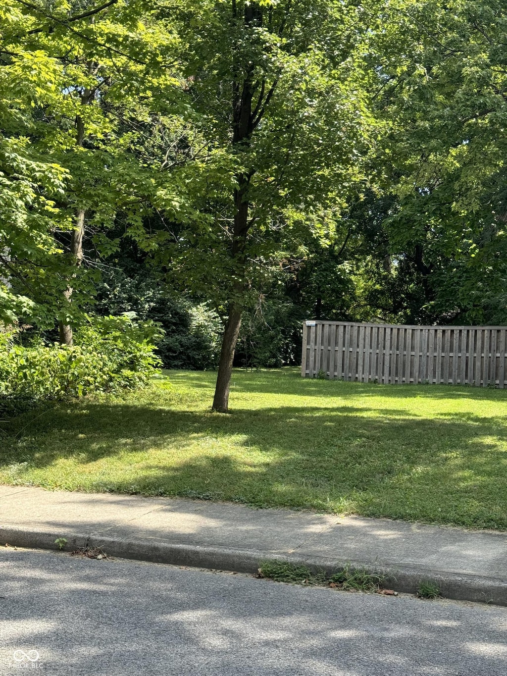 1121 N Tacoma Ave, Indianapolis, IN 46201 - photo 1