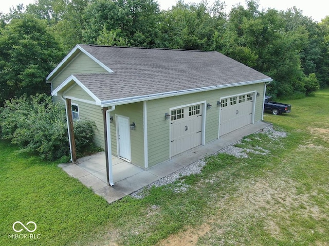 view of detached garage