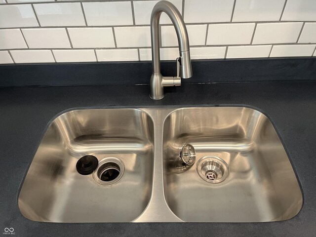 room details with sink