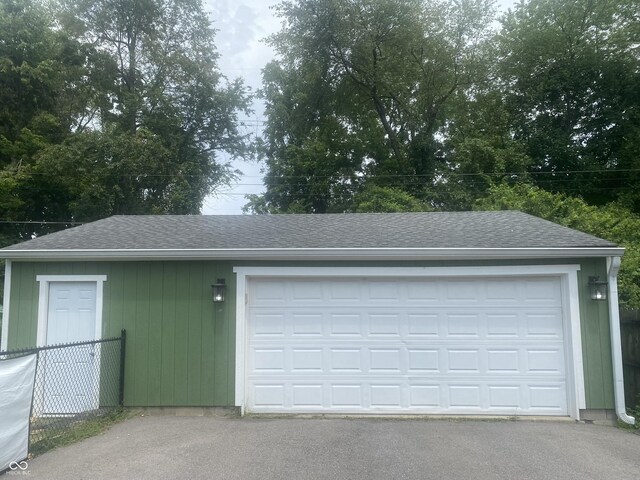 view of detached garage