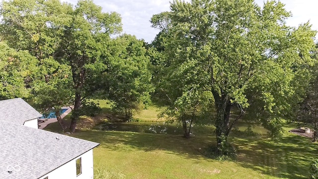 view of yard with a water view