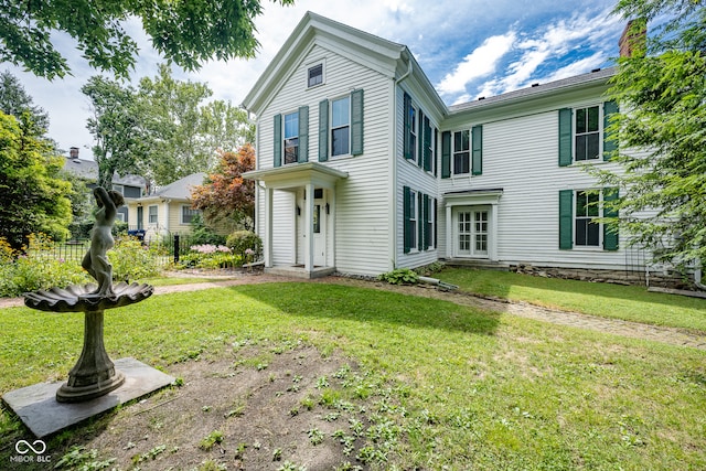 view of front of house featuring a front yard