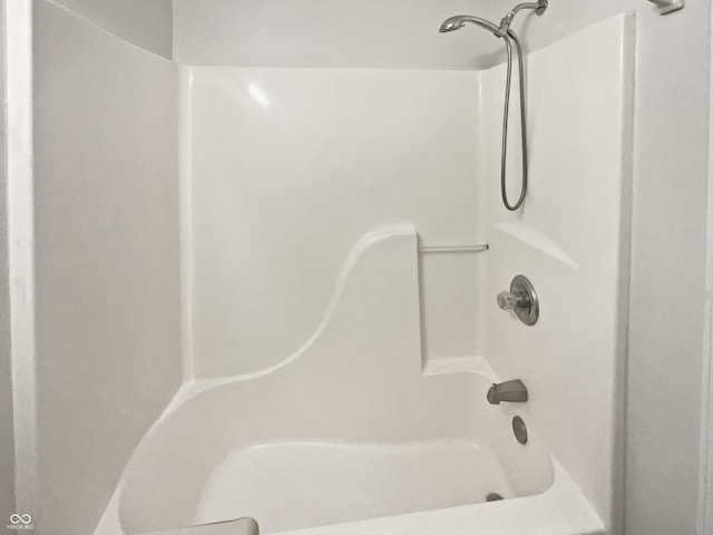 bathroom featuring shower / bathing tub combination