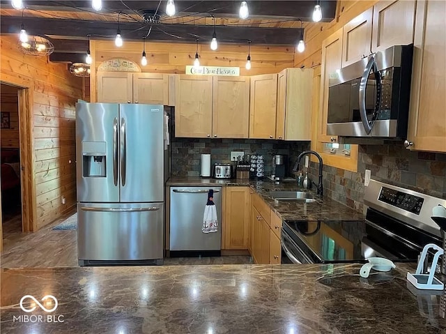 kitchen with tasteful backsplash, stainless steel appliances, sink, hanging light fixtures, and light brown cabinetry