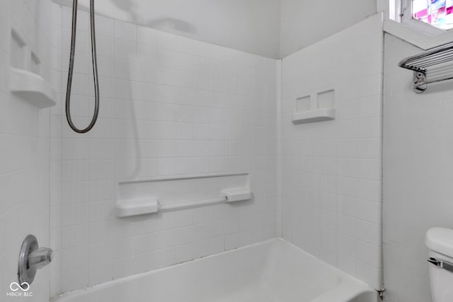 full bathroom featuring toilet and tub / shower combination