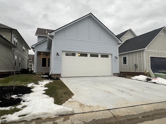 view of front of house featuring a garage