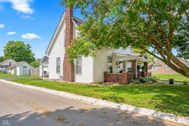 view of front of property with a front lawn