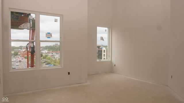 unfurnished room featuring carpet floors