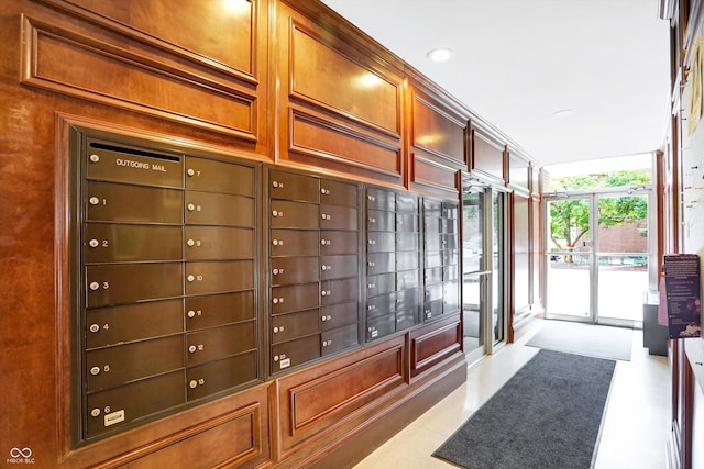 view of property's community featuring mail boxes