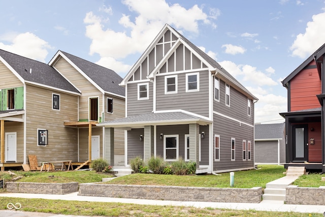 view of front of property featuring a front yard