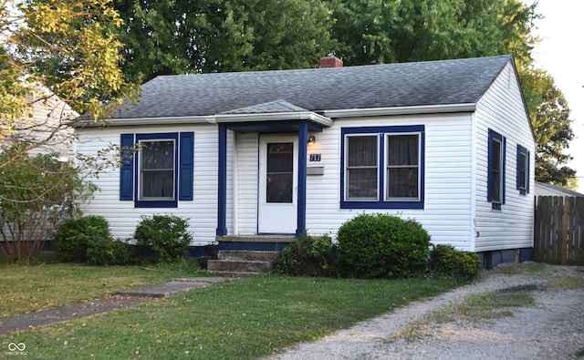 view of front of house featuring a front yard