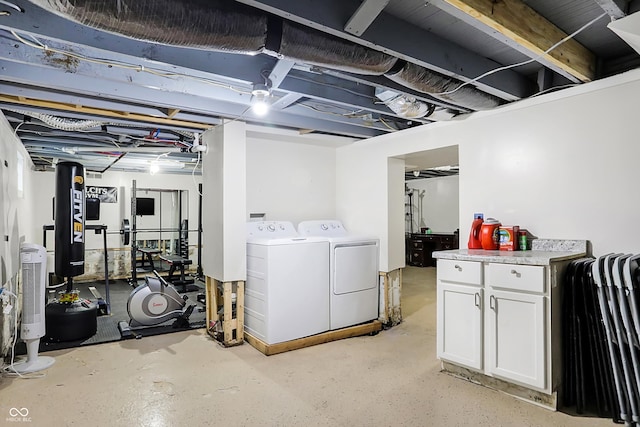 basement featuring washing machine and dryer