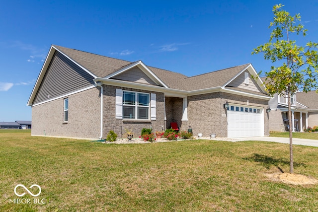 view of front facade with a front lawn