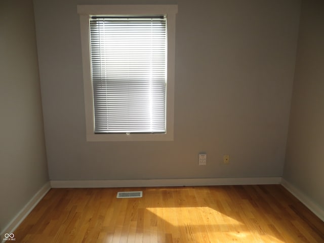 empty room featuring light hardwood / wood-style flooring