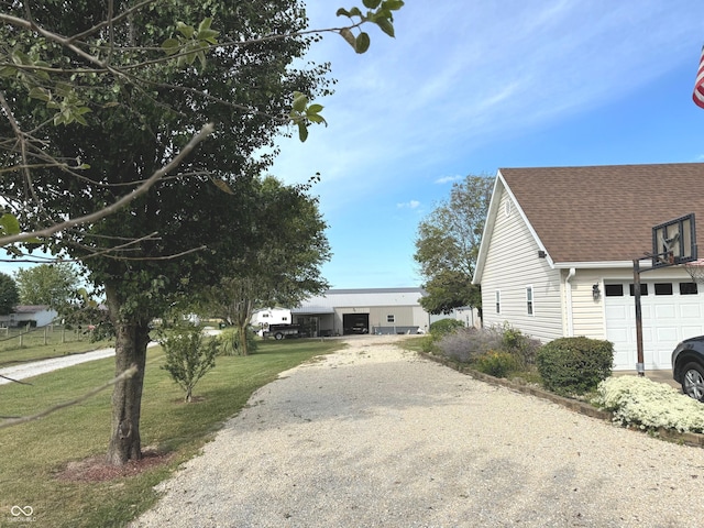 view of front facade with a front yard