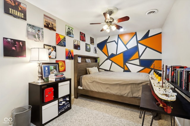 bedroom featuring ceiling fan